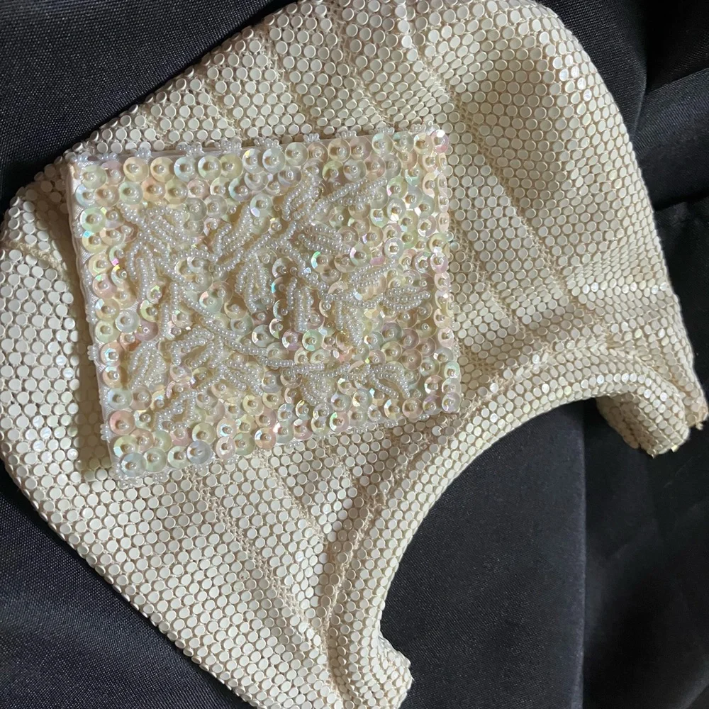 Vintage beaded purses. - Picture 6 of 13